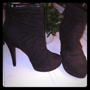 Elle Black Booties